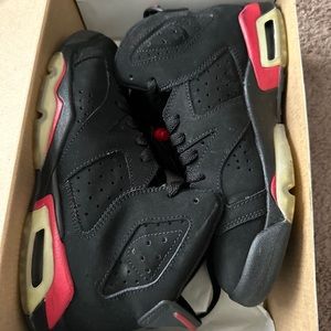 Variety red Jordan 6 size 4.5